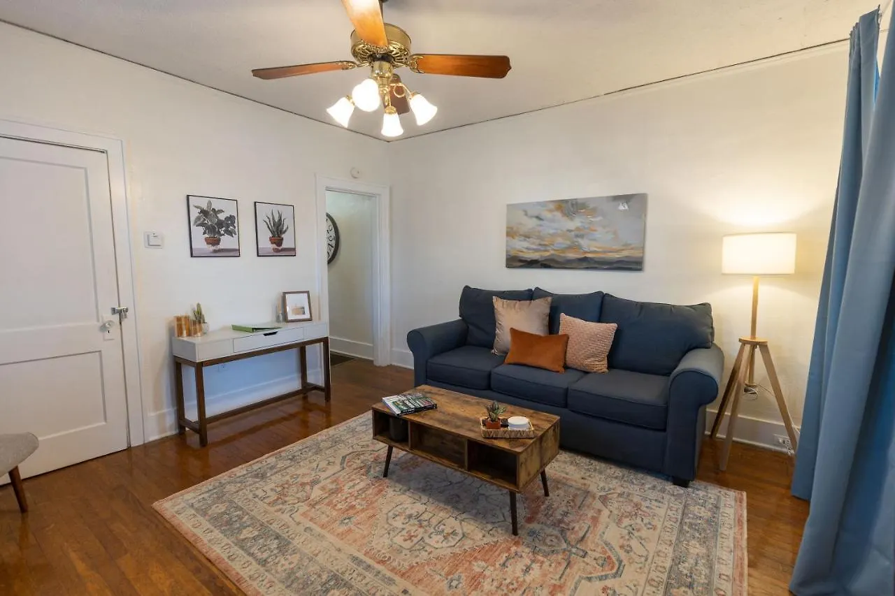 הוילה Historic Revival King Bed Midtown Memphis 68 Yes Pets Fast Wifi Free Parking ארצות הברית